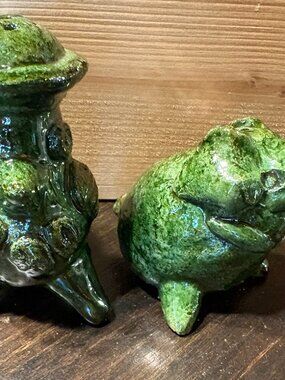 Vintage Mexican Folk Art Pottery Salt & Pepper Shakers - Green Drip Glaze Handma